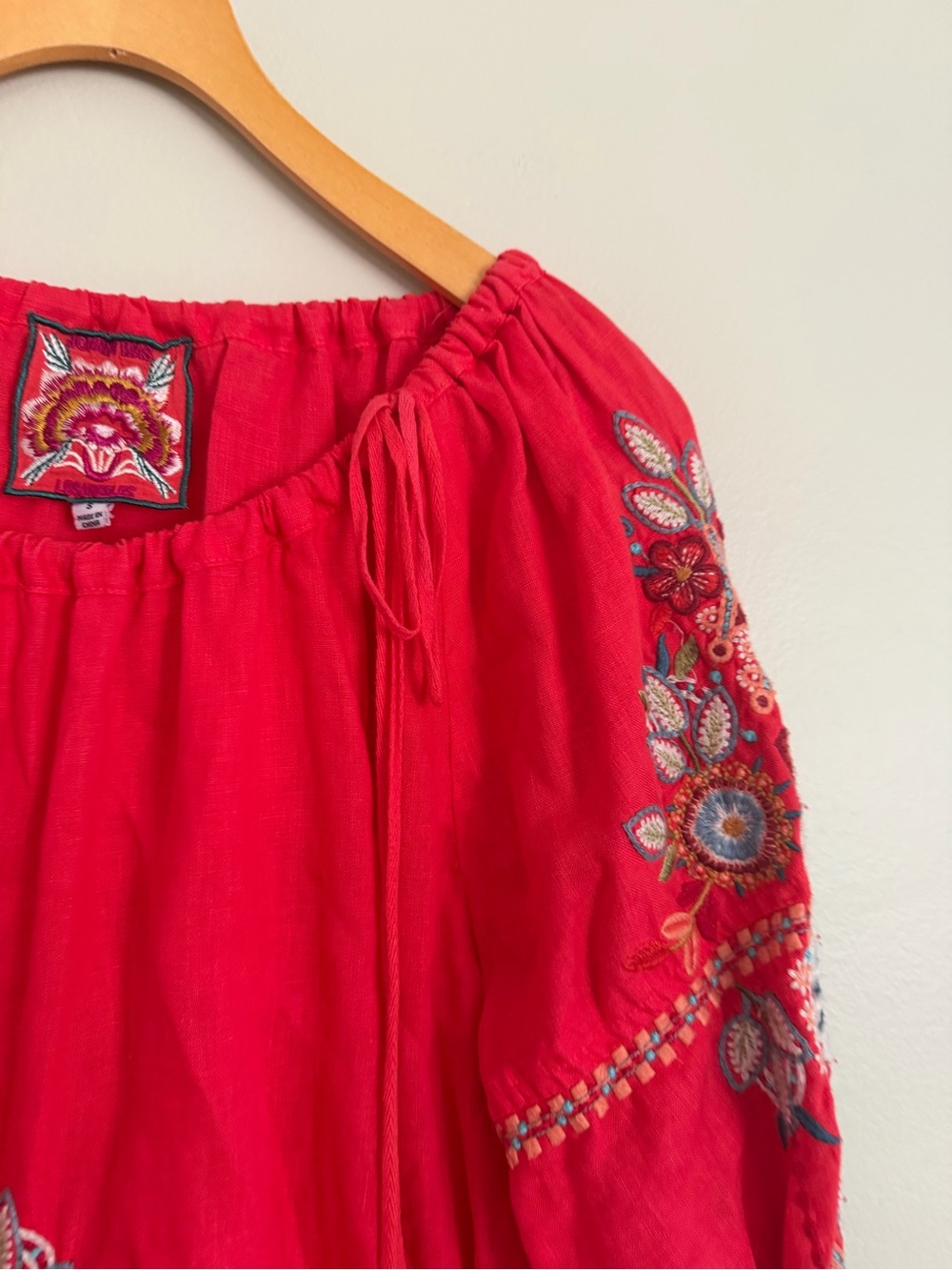 Johnny Was Maisie Peasant Tie Embroidered Blouse Linen Boho Coral Size Small - Picture 6 of 16